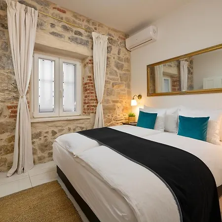 Sun Apartment